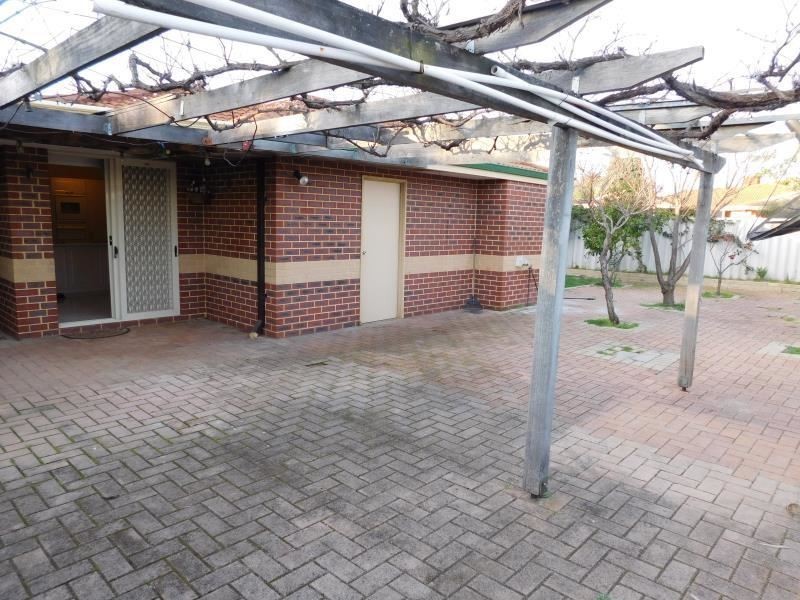2A ELAND PLACE, Marangaroo WA 6064