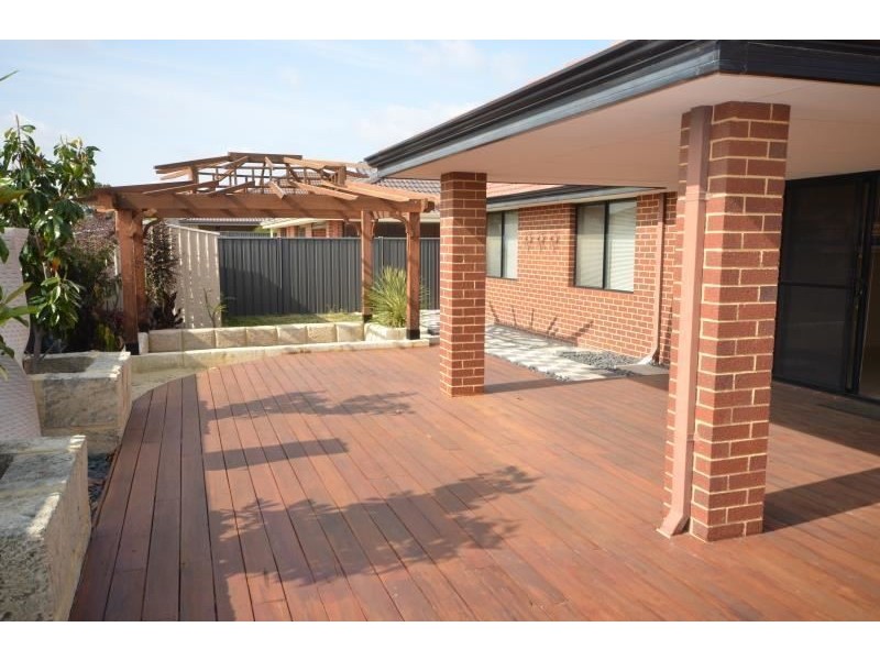 12 OLIGANTHA ELBOW, Banksia Grove WA 6031