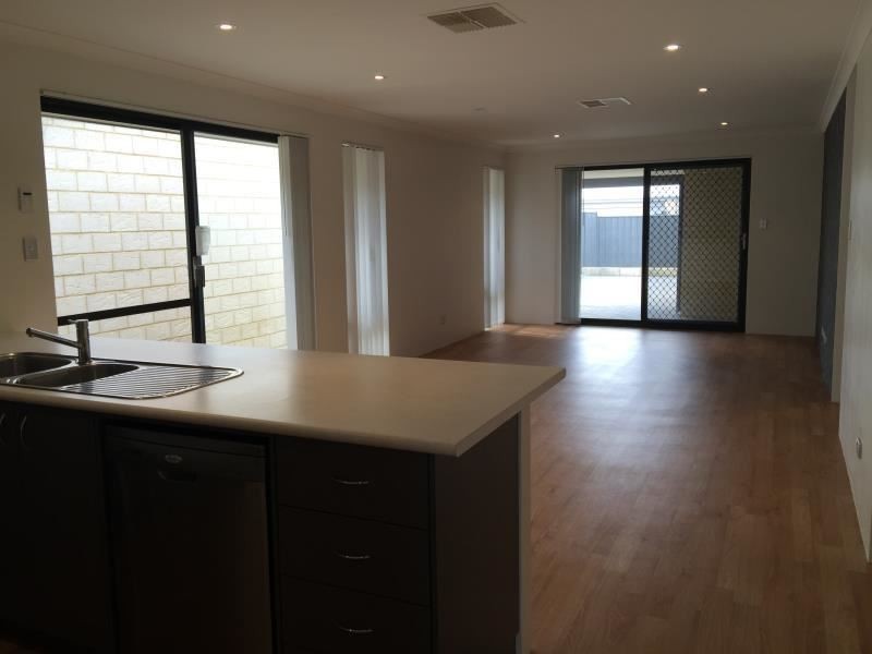16 PROTEA WAY, BANKSIA GROVE, Banksia Grove WA 6031