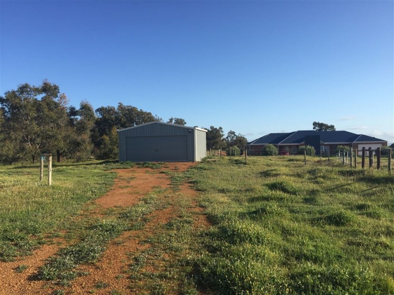 249 TURTLEDOVE DRIVE, Lower Chittering WA 6084