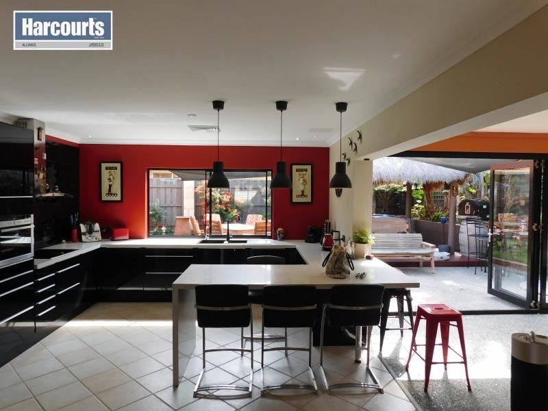 19 SAVONA GROVE, Mindarie WA 6030