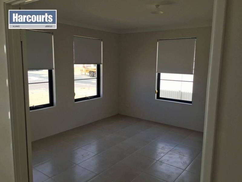 1 WOODSWALLOW WAY, Alkimos WA 6038