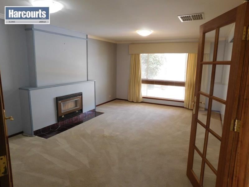 26 Helpman Way, Padbury WA 6025