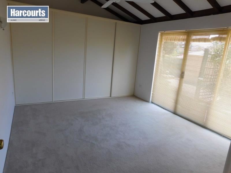 26 Helpman Way, Padbury WA 6025