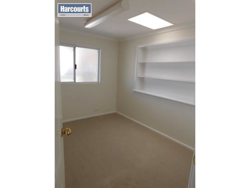 26 Helpman Way, Padbury WA 6025