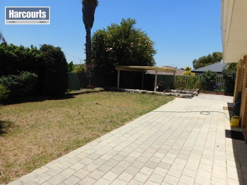 26 Helpman Way, Padbury WA 6025