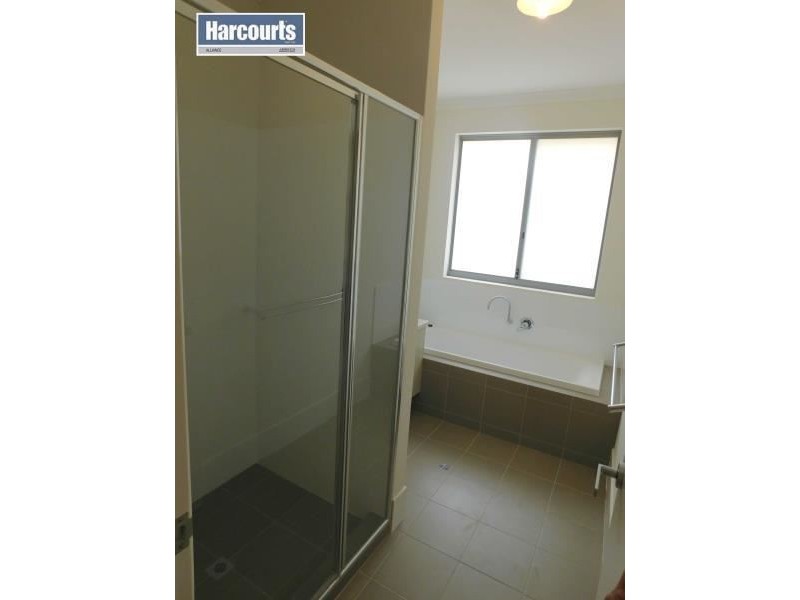 6 Tinsel Street, Yanchep WA 6035