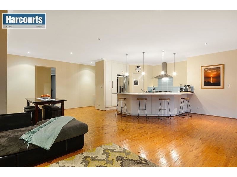 15 NEWBURY WAY, Alkimos WA 6038