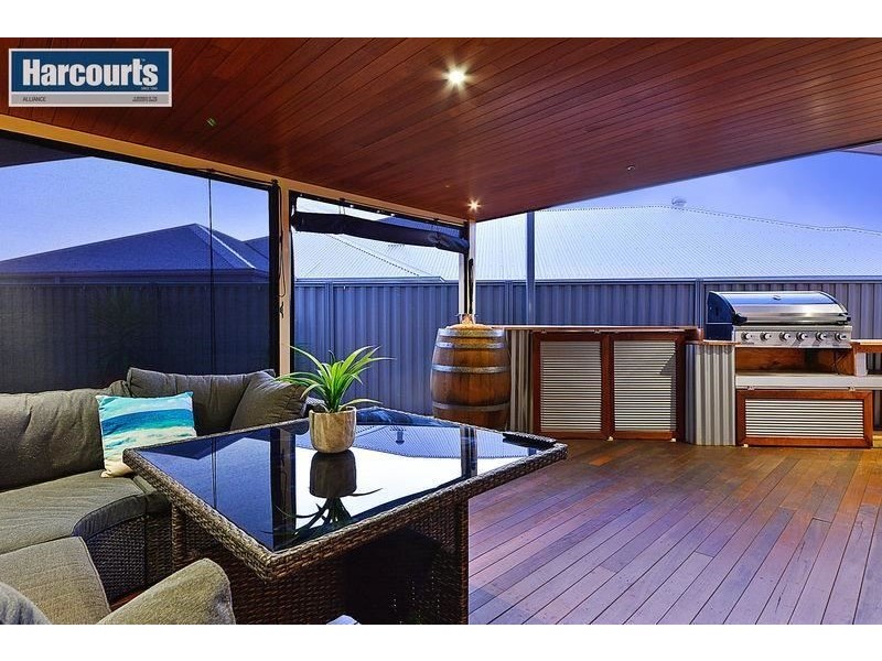 15 NEWBURY WAY, Alkimos WA 6038