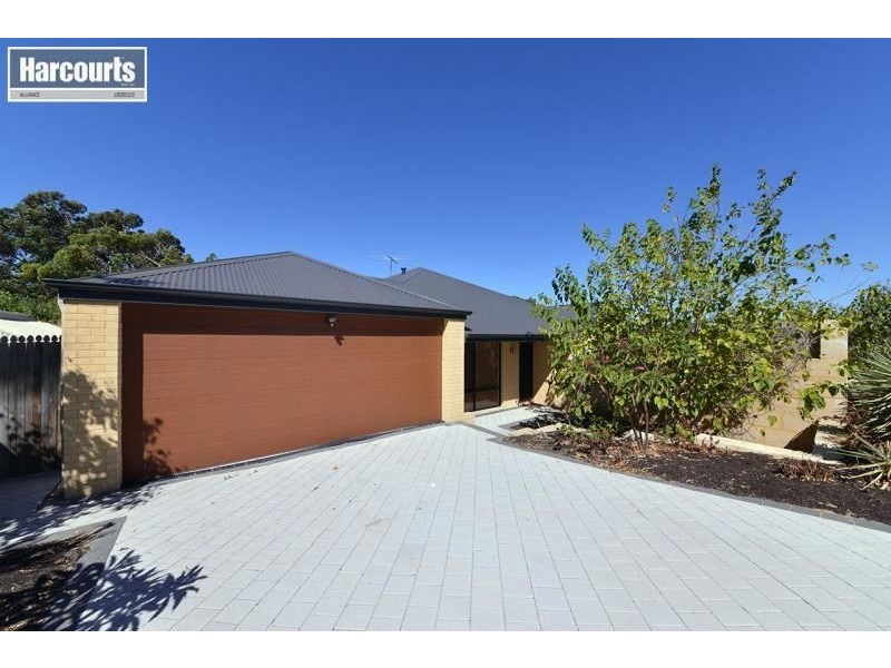 140 EDDYSTONE AVENUE, Craigie WA 6025