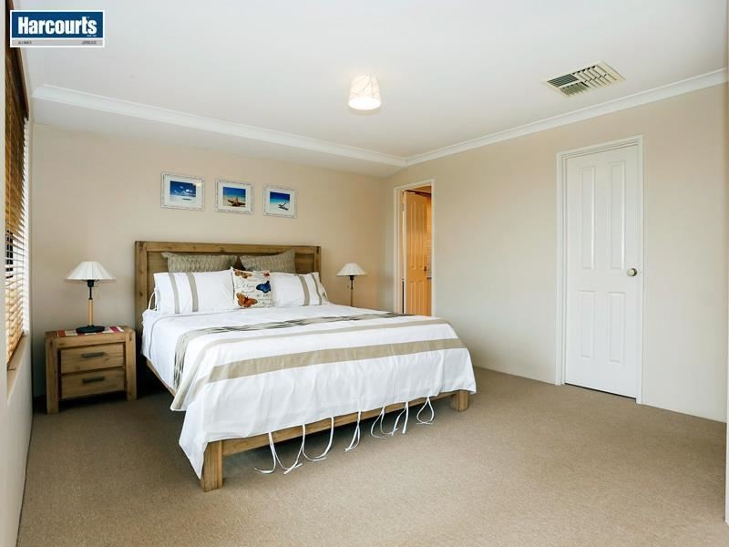 12 Kin Bay Entrance, Mindarie WA 6030