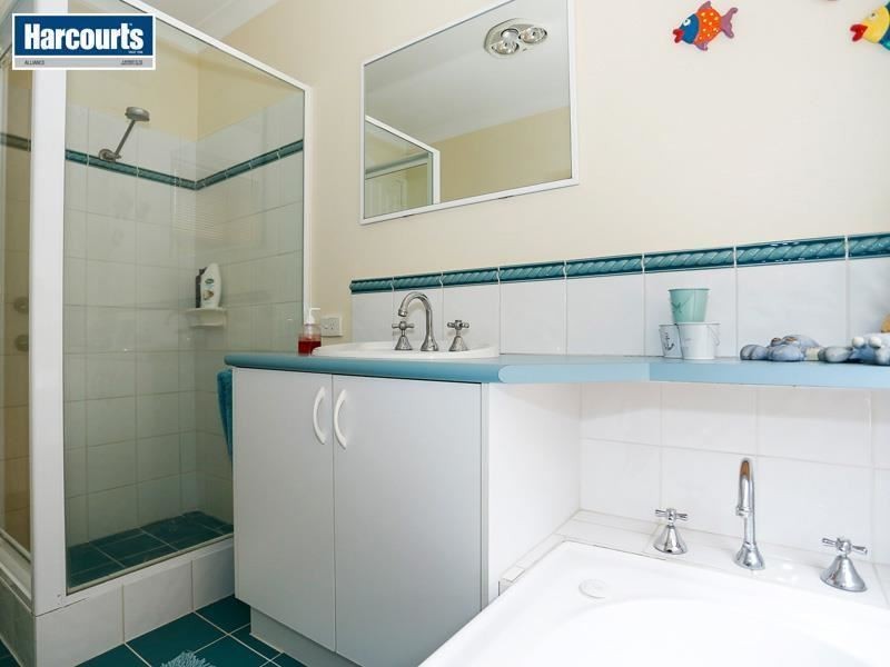 12 Kin Bay Entrance, Mindarie WA 6030