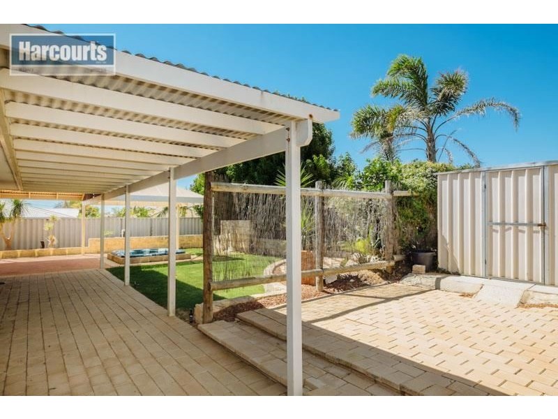 8 LOWANA COURT, Currambine WA 6028