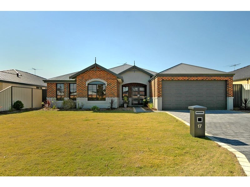 17 Shiralee Bend, Carramar WA 6031