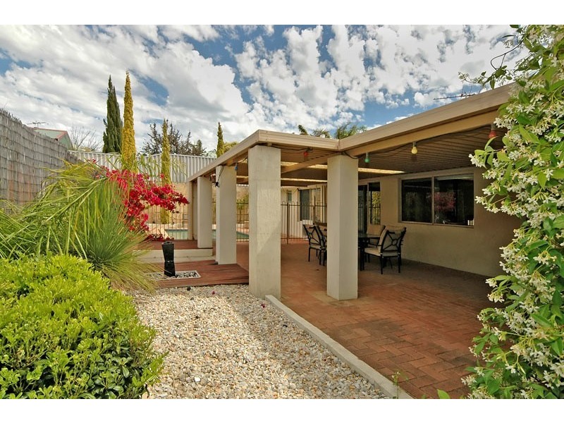 7 Nairana Place, Currambine WA 6028