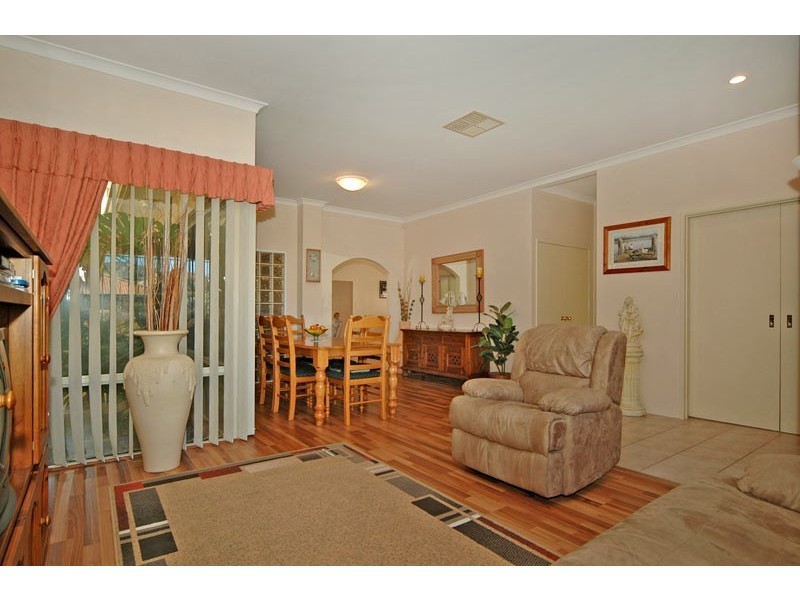 28 Shenandoah Mews, Currambine WA 6028