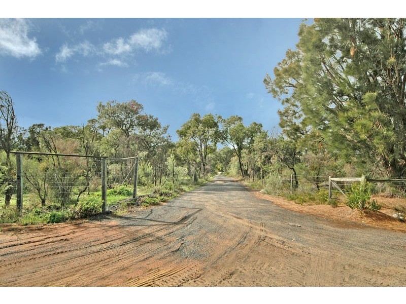 111 Ranch Road, Mariginiup WA 6065
