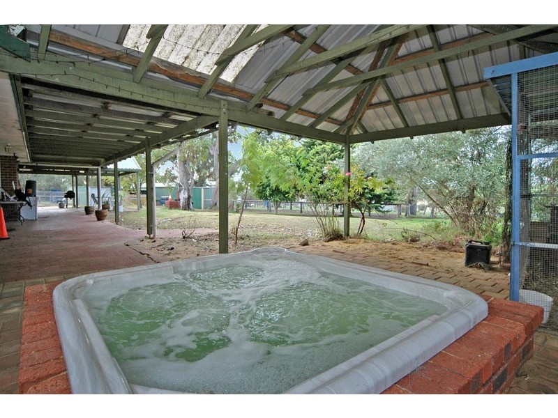 111 Ranch Road, Mariginiup WA 6065