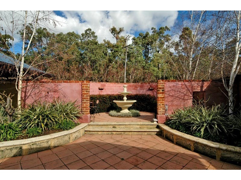 291 Walnut Road, Bickley WA 6076