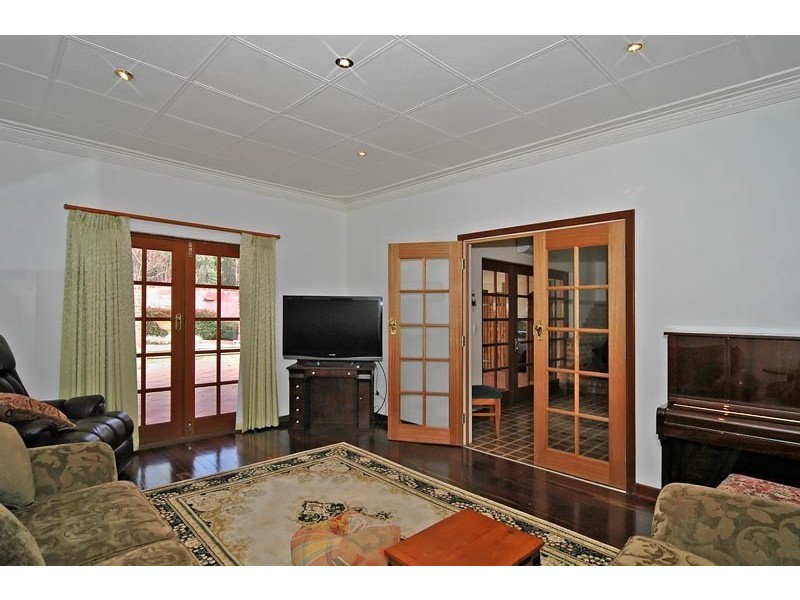 291 Walnut Road, Bickley WA 6076