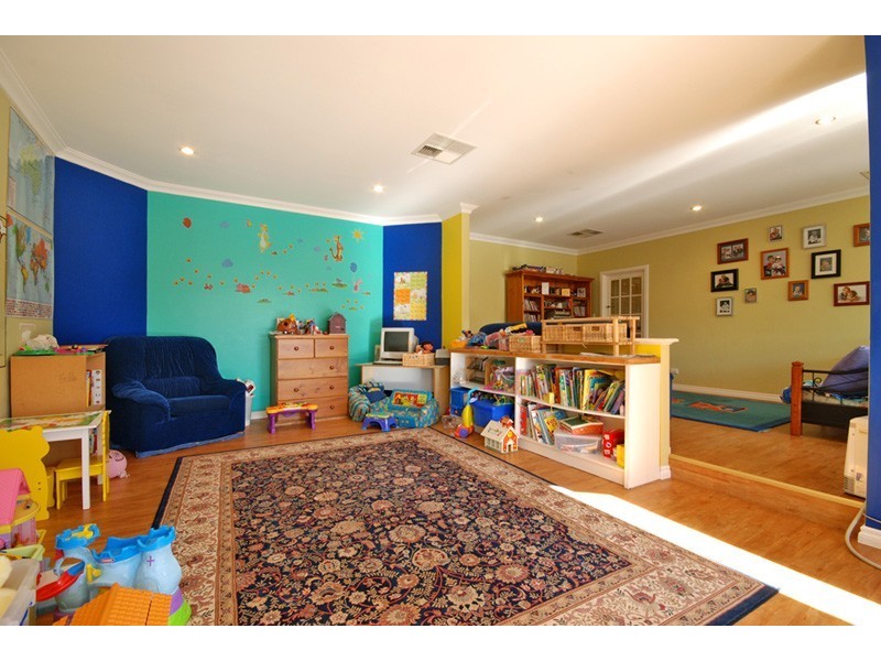 18 Providence Drive, Currambine WA 6028