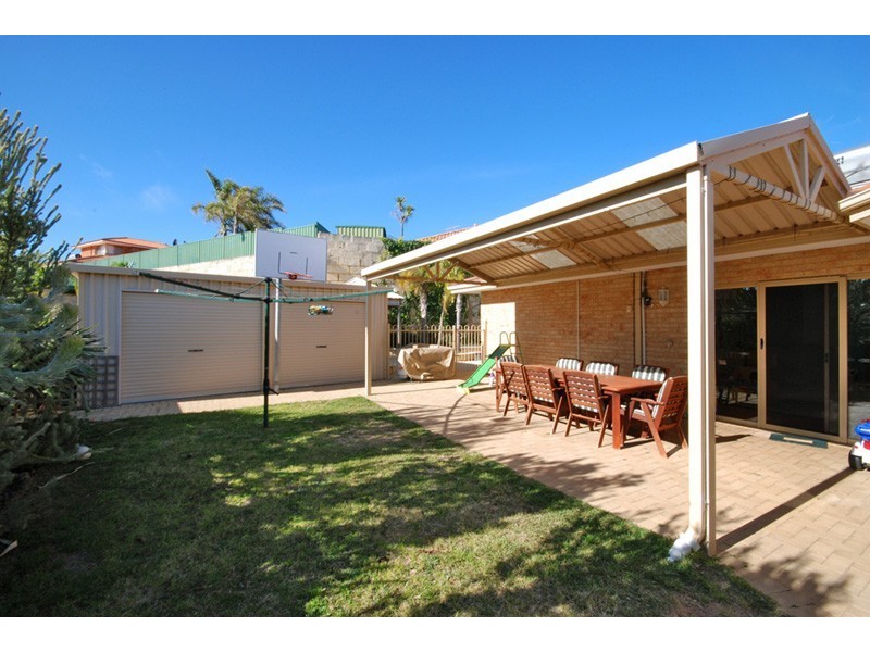 18 Providence Drive, Currambine WA 6028