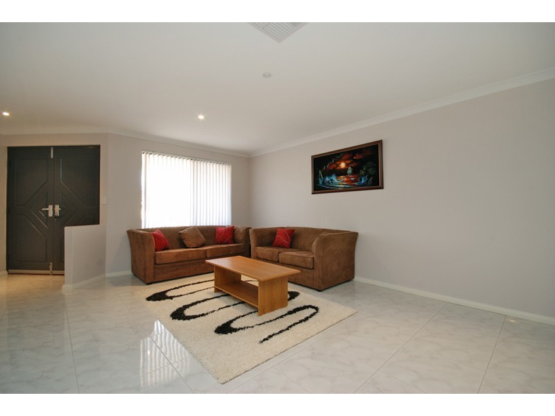 21 Narranbee Ridge, Tapping WA 6065