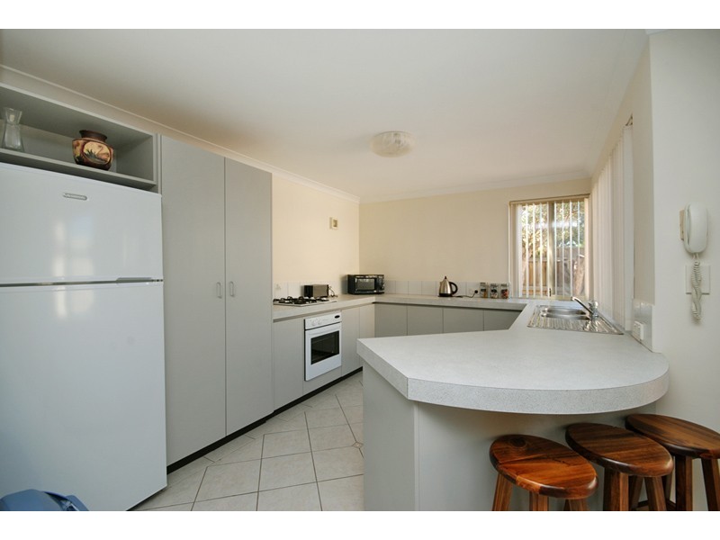 16 Blueboy Rise, Joondalup WA 6027