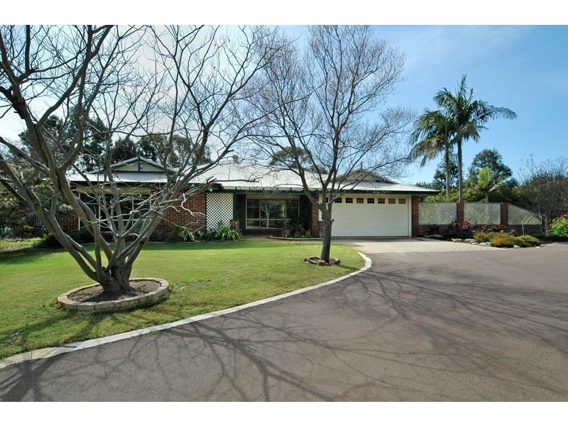 158 Lakelands Drive, Gnangara WA 6065