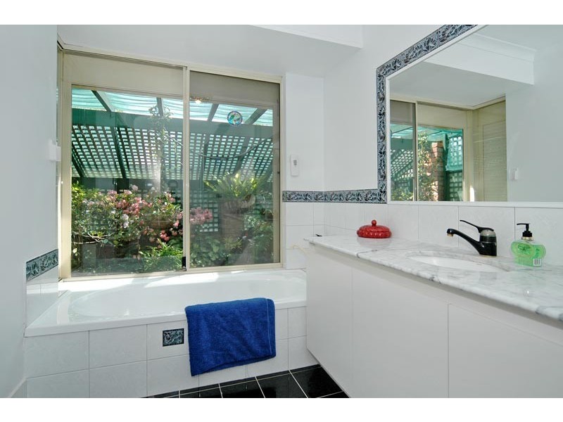 158 Lakelands Drive, Gnangara WA 6065