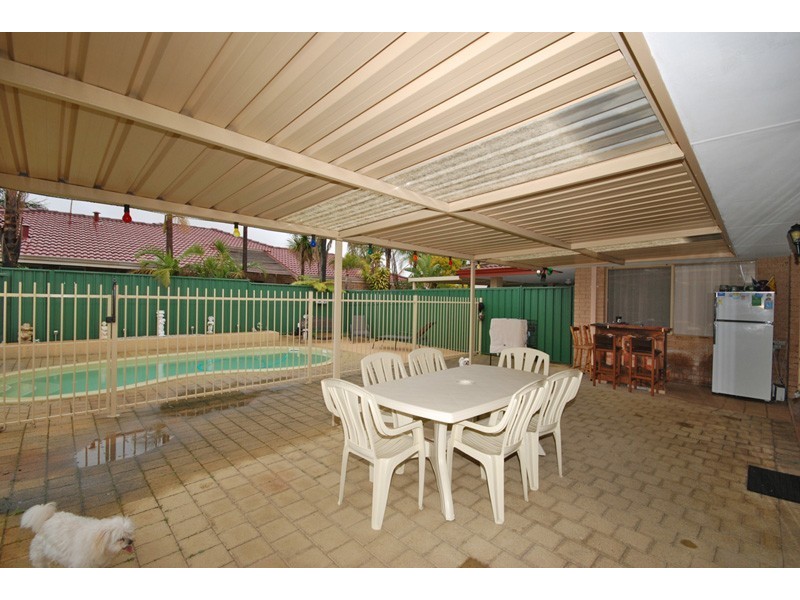 93 Pelican Parade, Ballajura WA 6066