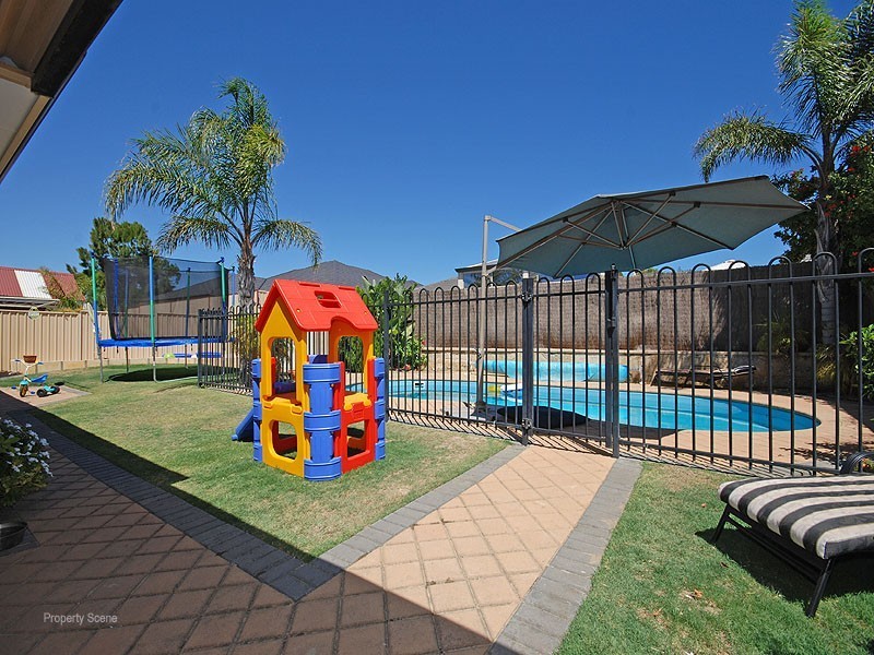 3 Regency Court, Currambine WA 6028