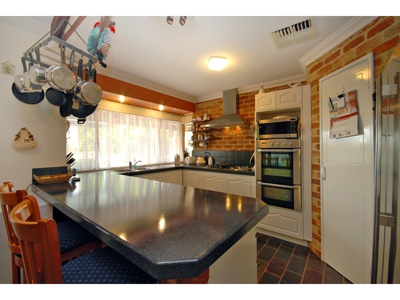 10 Lawrie Court, Clarkson WA 6030