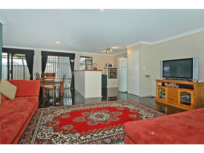 9 Beefwood Street, Banksia Grove WA 6031