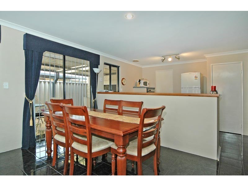 9 Beefwood Street, Banksia Grove WA 6031