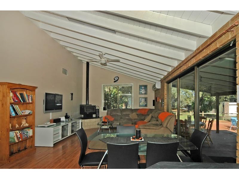 29 Bushland Retreat, Carramar WA 6031