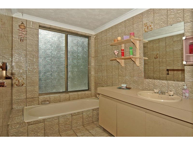 29 Bushland Retreat, Carramar WA 6031