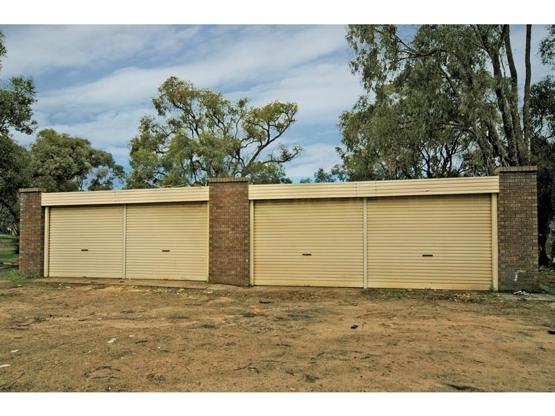 29 Bushland Retreat, Carramar WA 6031