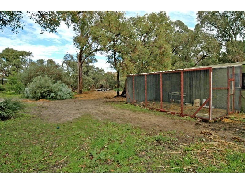 29 Bushland Retreat, Carramar WA 6031