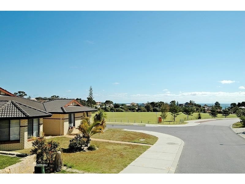 27 Mintaro Parade, Quinns Rocks WA 6030