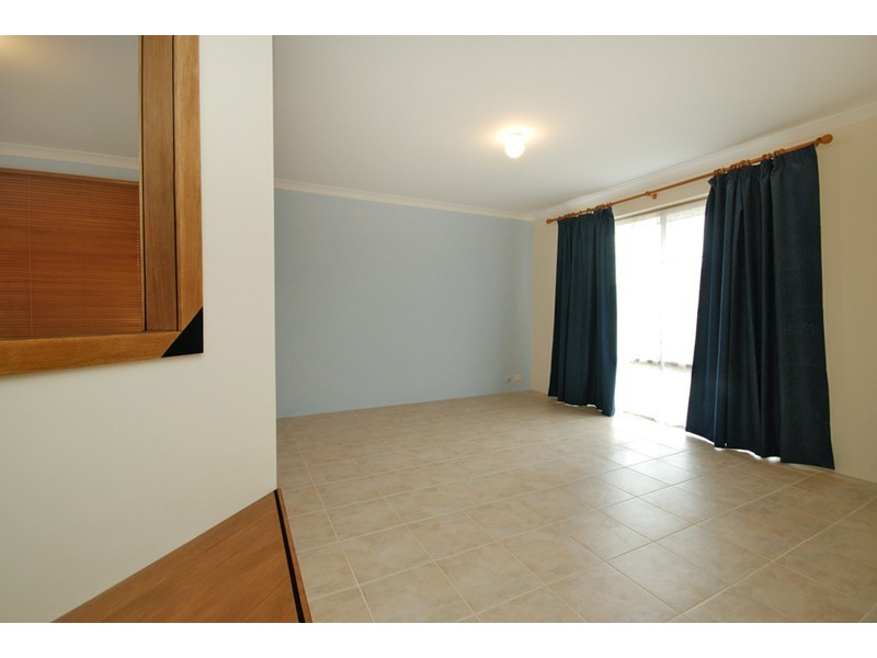 14 Clevland Court, Marangaroo WA 6064