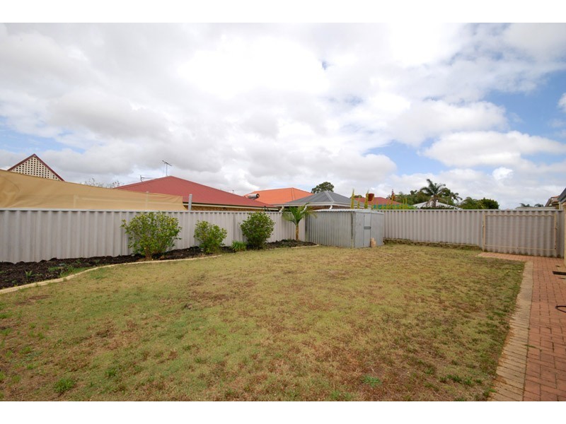 14 Clevland Court, Marangaroo WA 6064
