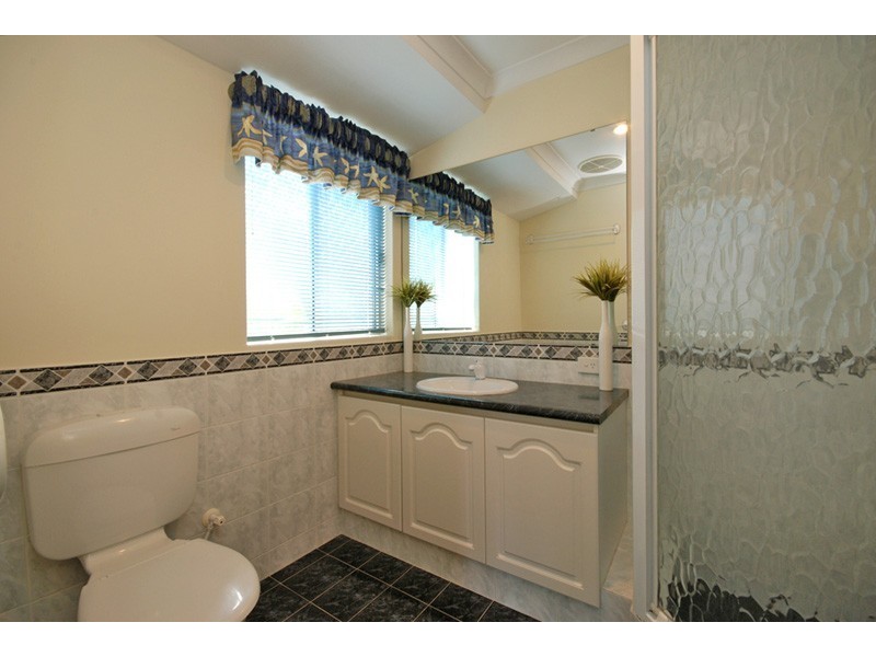 10 Canterbury Circle, Currambine WA 6028