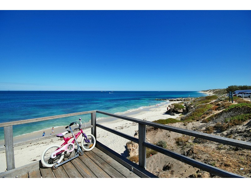 Burns Beach WA 6028
