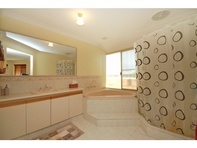 25 Santa Ana Mews, Currambine WA 6028