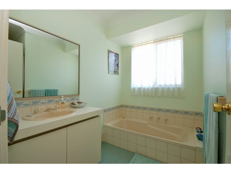 4A Mayflower Crescent, Craigie WA 6025