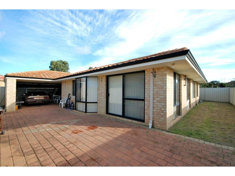 37 MacNaughton Crescent, Kinross WA 6028