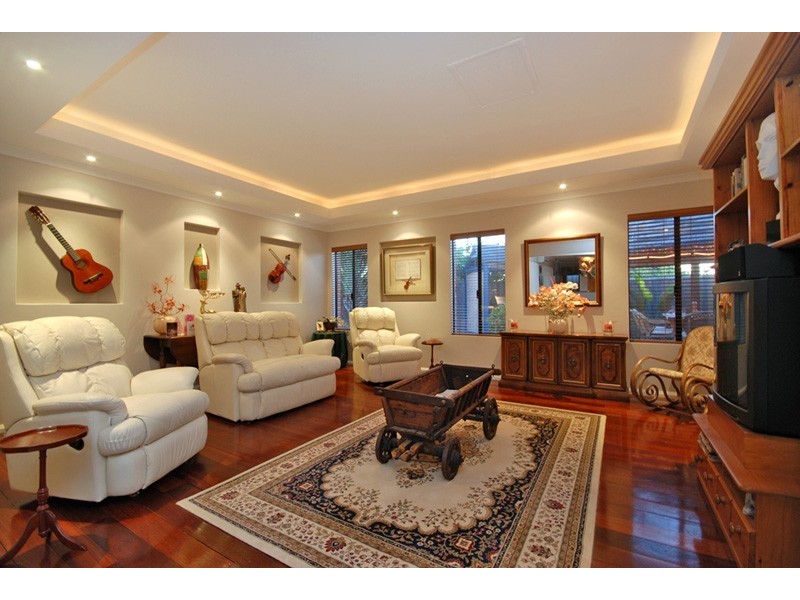 6 Lundy Court, Currambine WA 6028