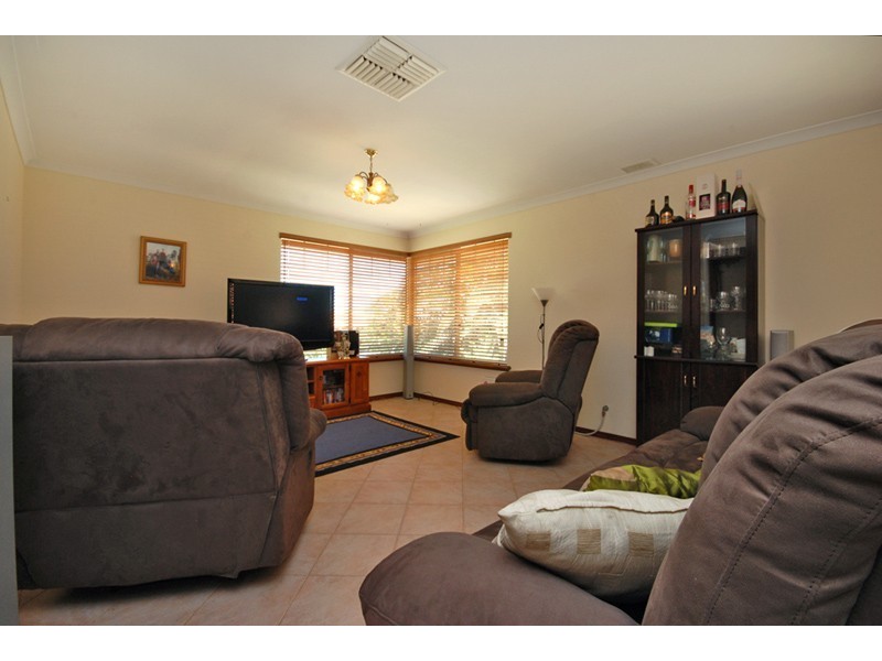 8 Sebago Court, Joondalup WA 6027