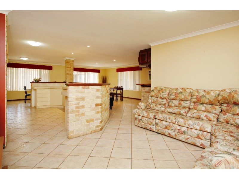 10 Geoff Russell Avenue, Kinross WA 6028